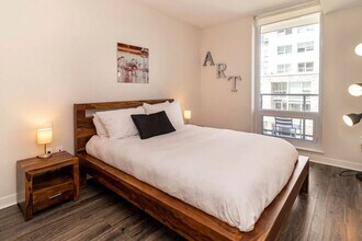 49 Kings Wharf Pl in Dartmouth, NS - Building Photo - Building Photo