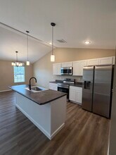 174 Ruby Ln in Hollister, MO - Building Photo - Building Photo