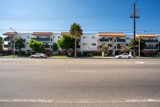 Canyon Village in North Hollywood, CA - Building Photo - Building Photo