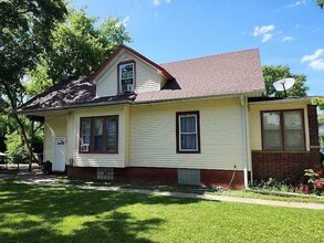 28 Fulton Ave in Waukegan, IL - Building Photo - Building Photo