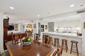 4242 Lomo Alto Dr in Dallas, TX - Building Photo - Building Photo