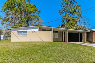 7829 Dubois Dr in Jacksonville, FL - Building Photo