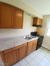 137 Shields Rd in Youngstown, OH - Building Photo - Building Photo