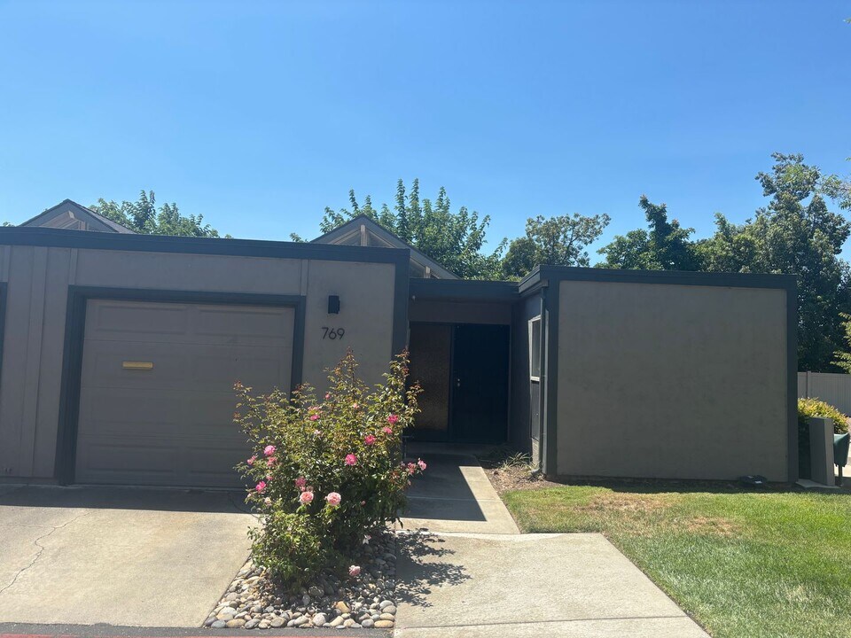 769 Partridge Common in Livermore, CA - Building Photo