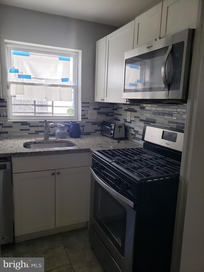 1104 Washington Blvd photo'