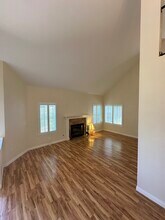 898 English Holly Ln in San Marcos, CA - Building Photo - Building Photo