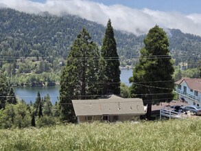 395 Darfo Dr in Crestline, CA - Building Photo - Building Photo