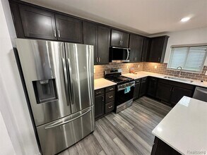 9153 Dogwood Ln in Dexter, MI - Building Photo - Building Photo