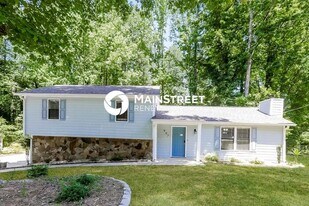 997 Redan Trail in Stone Mountain, GA - Building Photo