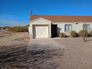 4130 N Cortez Dr in Eloy, AZ - Foto de edificio - Building Photo