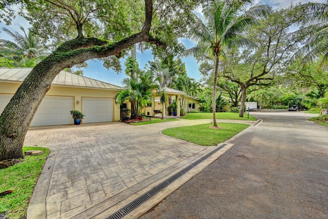 2150 Tanbark Ln in Fort Lauderdale, FL - Building Photo - Building Photo