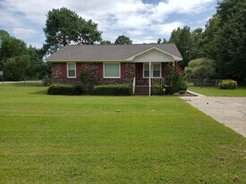 5050 Queen Chapel Rd in Dalzell, SC - Building Photo