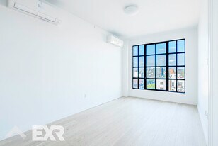 875 4th Ave in Brooklyn, NY - Building Photo