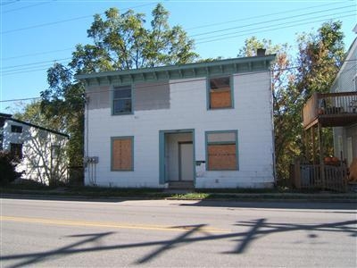 4925 Eastern Ave in Cincinnati, OH - Foto de edificio - Building Photo