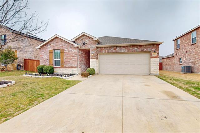 504 Mesa View Tr in Fort Worth, TX - Building Photo