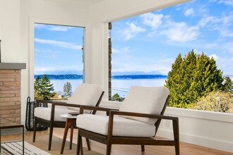 5510 SW Winthrop St in Seattle, WA - Building Photo - Building Photo