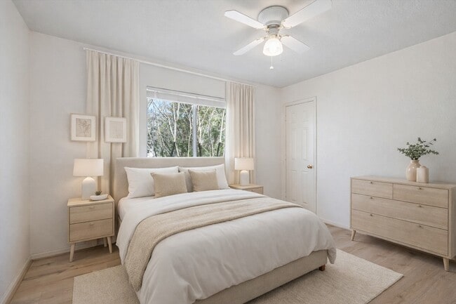 property at 2630 Lakeway Dr