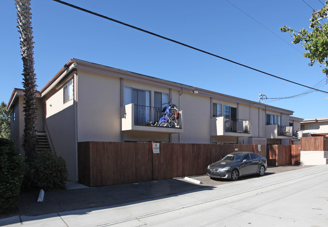 Jewell St Apartments in San Diego, CA - Building Photo - Building Photo