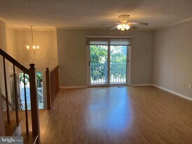 53 E Shrewsbury Pl in Princeton, NJ - Building Photo