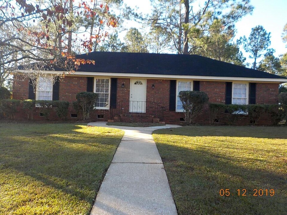 2802 Reeves Ln in Albany, GA - Building Photo
