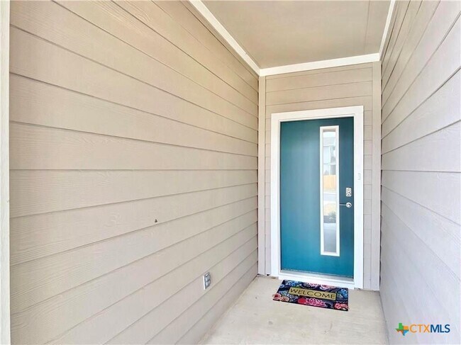 property at 100 Geminiflora Bend