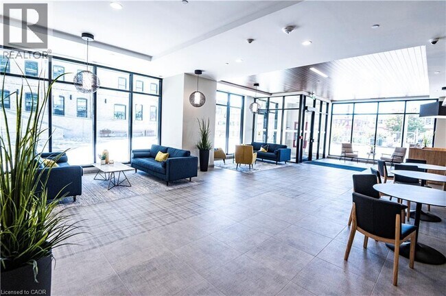 108 Garment St in Kitchener, ON - Building Photo - Building Photo