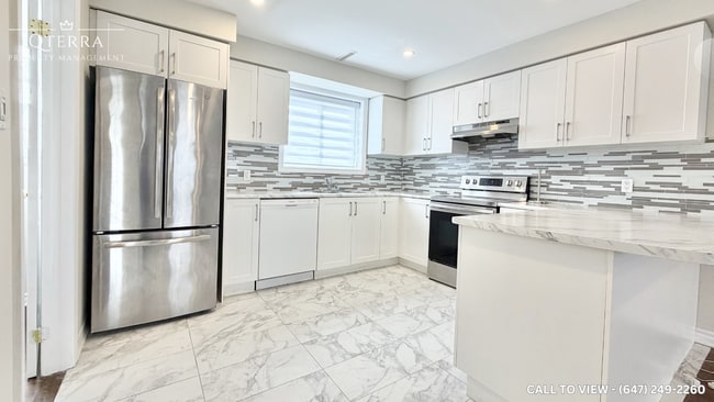 18 Darrell Av in Toronto, ON - Building Photo - Building Photo