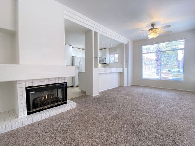 12634 Carmel Country Rd in San Diego, CA - Building Photo - Building Photo