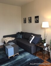 1197 Commonwealth Ave in Boston, MA - Building Photo - Building Photo