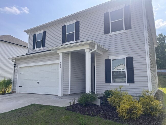 919 Crow Br Dr in Graham, NC - Building Photo - Building Photo