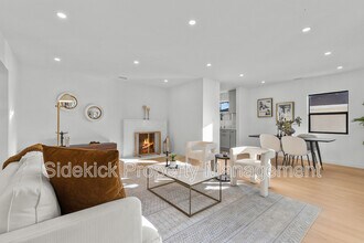 1724 S Fairfax Ave in Los Angeles, CA - Building Photo - Building Photo