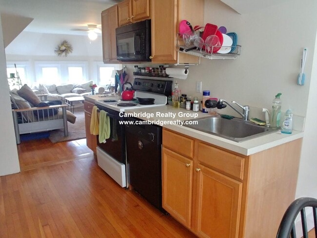 1541 Cambridge St, Unit 3B