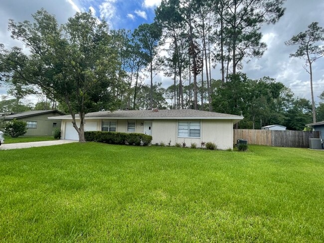 2526 NW 54th Blvd in Gainesville, FL - Building Photo - Building Photo