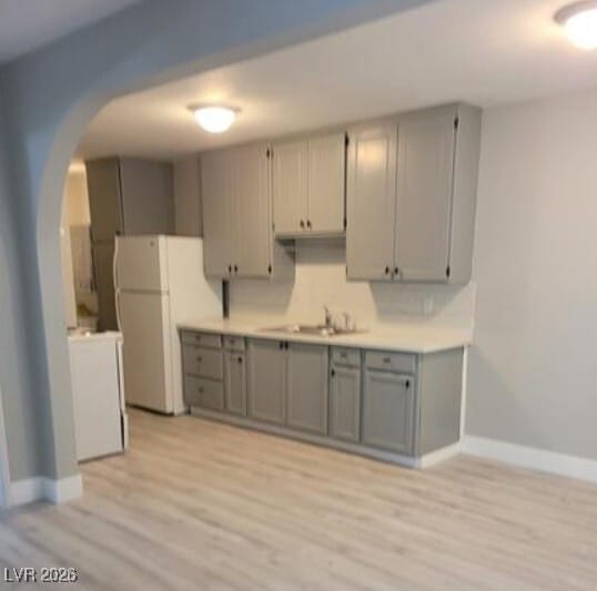 property at 1828 Lewis Ave