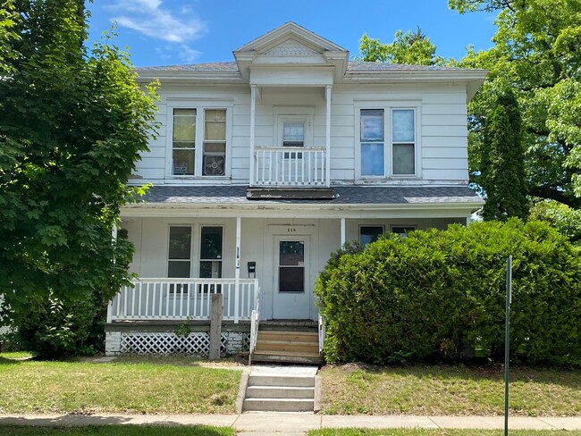 property at 118 N 2nd Ave
