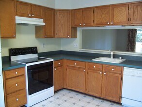 692 Lions Gate Ln in Odenton, MD - Building Photo - Building Photo