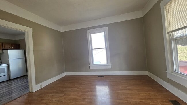 818 Hamilton St in Johnson City, TN - Building Photo - Building Photo