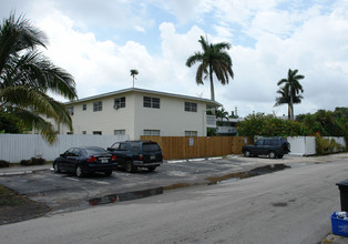 Sea Diamond Apartments in Fort Lauderdale, FL - Building Photo - Building Photo