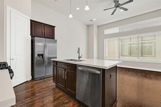 72 N Hutcheson St in Houston, TX - Building Photo - Building Photo