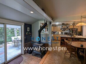 45 Harding Rd in Brunswick, ME - Building Photo - Building Photo