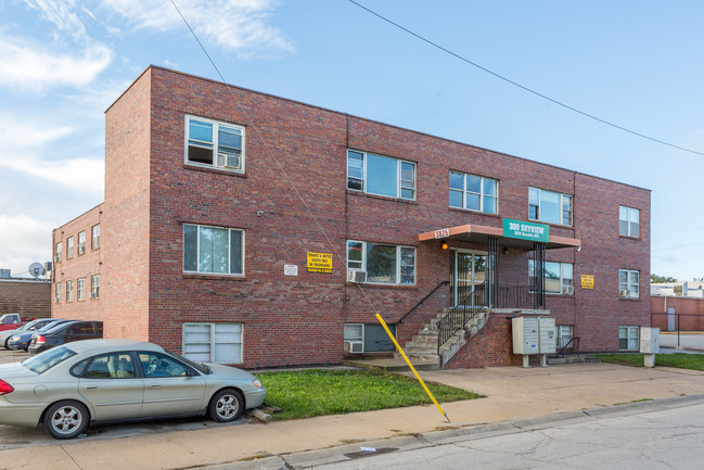 Northside Apartments in Omaha, NE - Building Photo - Building Photo