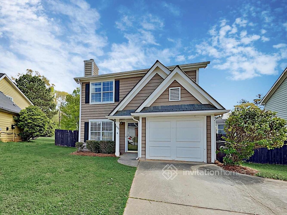 2129 Summer Wind Dr SW in Marietta, GA - Building Photo