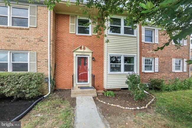 property at 123 Davis Ave SW