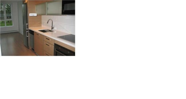 10777 University Dr in Surrey, BC - Building Photo - Building Photo