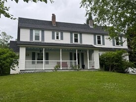 93 Lyme Rd in Hanover, NH - Building Photo