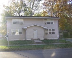 1829 S First St in Springfield, IL - Building Photo