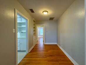 1916 S Donnybrook Ave in Tyler, TX - Building Photo - Building Photo