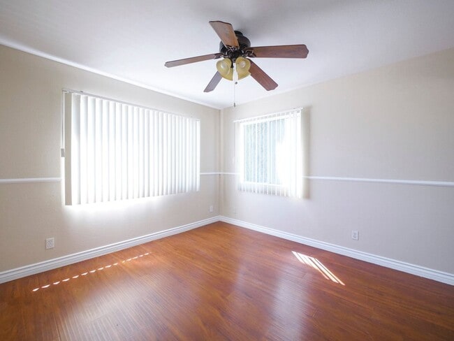 3042 Livonia Ave in Los Angeles, CA - Building Photo - Building Photo