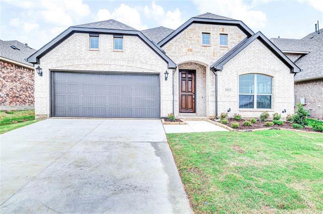 5933 Sandown Dr in Aubrey, TX - Foto de edificio