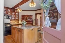 4 Allen Ave in Manchester by the Sea, MA - Building Photo - Building Photo